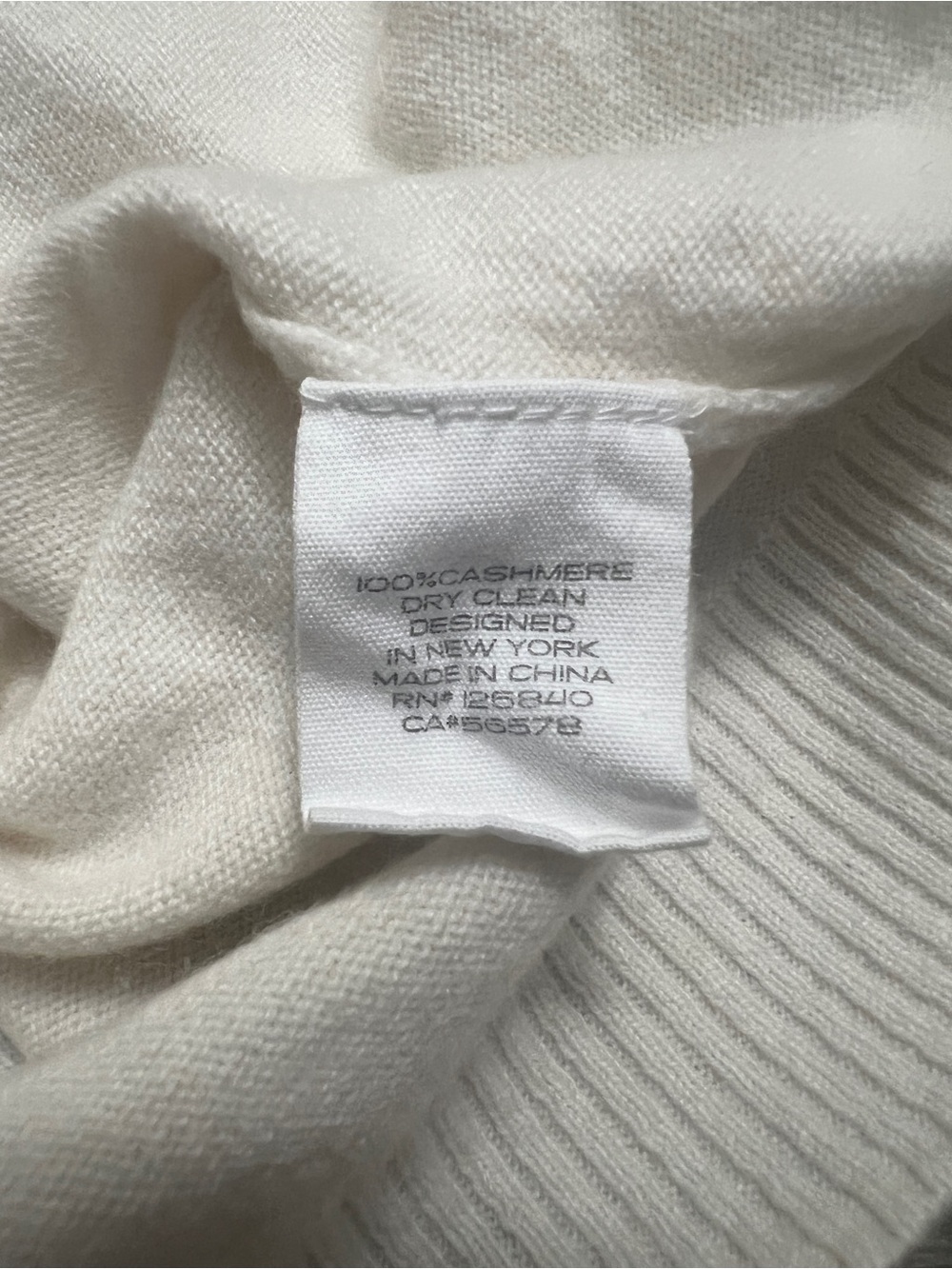 Intermix 100% Cashmere Elroy V-Neck Cashmere Sweater Size Medium Cream Ivory - Picture 7 of 8